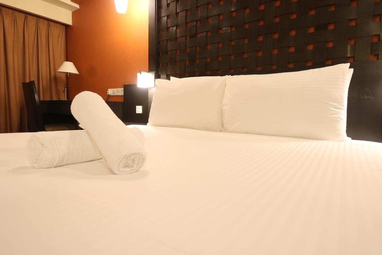 Millennium Suite At Pyramid Tower Petaling Jaya Exterior foto